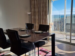 Dining - Sea View T2 Apartment, Loggia, Shared Parking in Banyuls (Banyuls-sur-Mer)