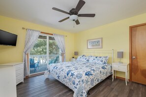 5 bedrooms, free WiFi, bed sheets, wheelchair access