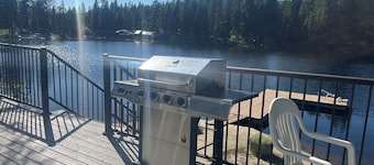 3-bedroom lakefront cabin with WiFi, AC and a private dock.  Bring the family!