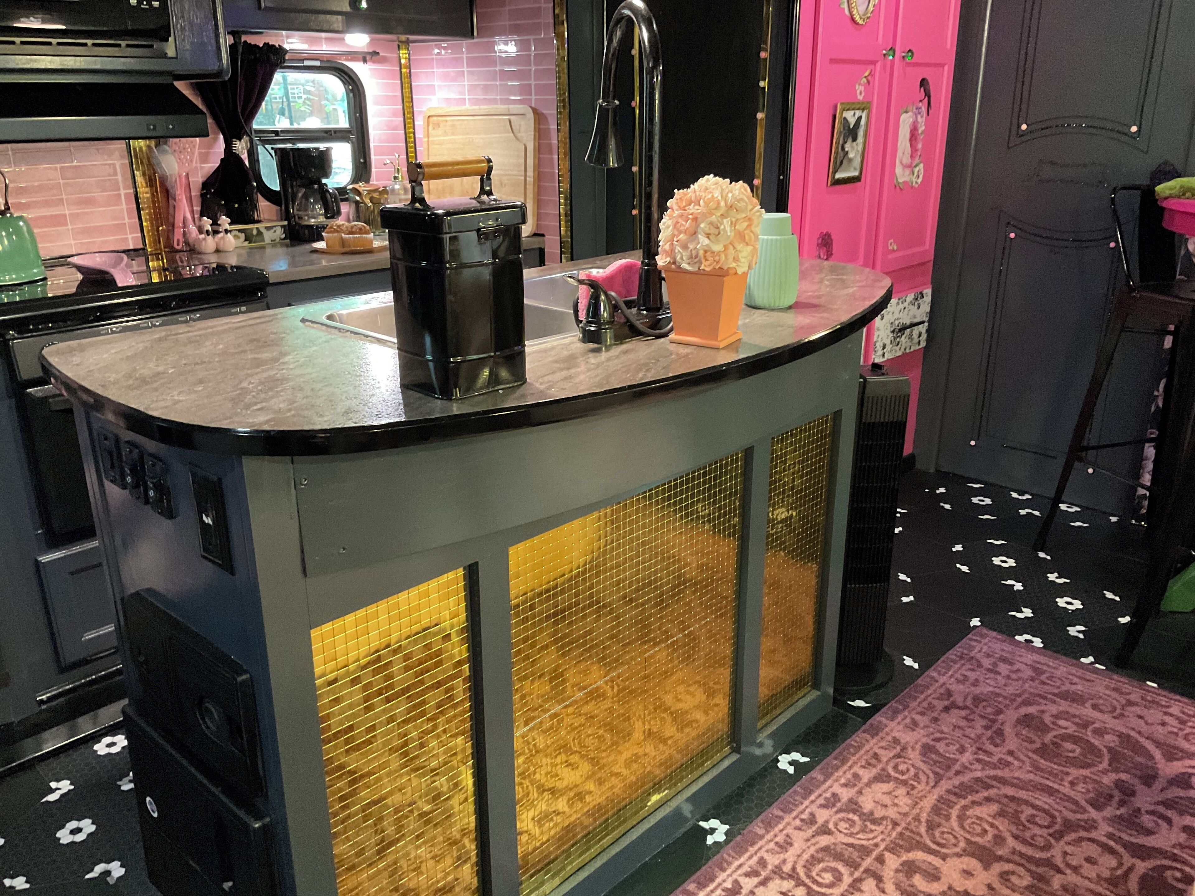 Mikrobølgeovn, ovn og kokeplater