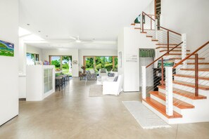 Interior - Princeville Resort Residence ~ Honoiki Hale Hou ~ On the Makai Golf Course (Princeville)