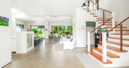 Honoiki Hale Hou ~ Resort Residence, Princeville
On Makai Golf Course / 2nd Tee