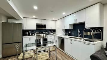Design Suite | In-room dining