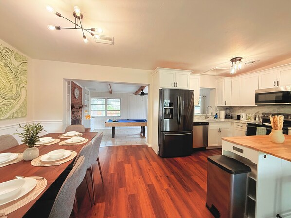 Apartment | 3 bedrooms - 10min to Legoland Pool Billiards King (Winter Haven)