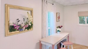Interior - Romantic Cabin on the Lake with a Waterfront View - Stay at the Lavender Loft (Dunes City)