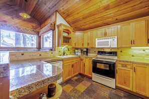 Micro-ondes, plaque de cuisson, lave-vaisselle