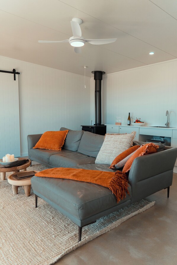 Fireplace - Glenayr Farm - Villa Blanc (Windeyer)