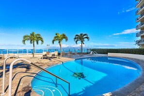 A heated pool - Sleep by the Sea - Island-Inspired Oceanfront Stay (Lahaina)