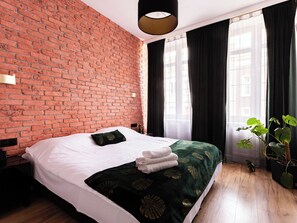 2 bedrooms, iron/ironing board, WiFi, bed sheets