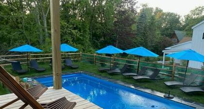 Spacious 5 bedroom home with private beach access, heated pool, arcades, & more!