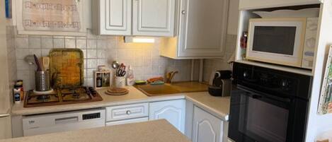 Microwave, oven, stovetop, dishwasher