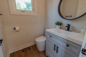 Hus, hageutsikt | Bad