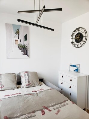 1 chambre, fer et planche à repasser, Wi-Fi, draps fournis
