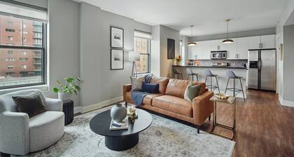 Stylish, Modern and Posh Downtown Kirkwood Suite Escape