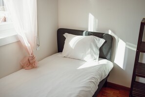 4 chambres, fer et planche Ă  repasser, Wi-Fi gratuit, draps fournis