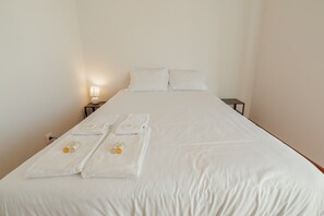 4 habitaciones, tabla de planchar con plancha y wifi gratis 