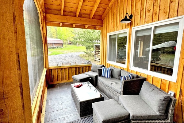Screened in porch