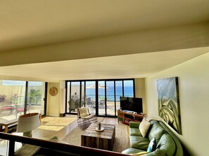 Smart TV, DVD player, video library