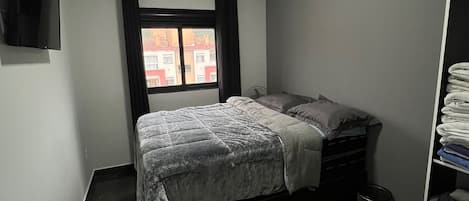 Apartment | WiFi (free), bed sheets