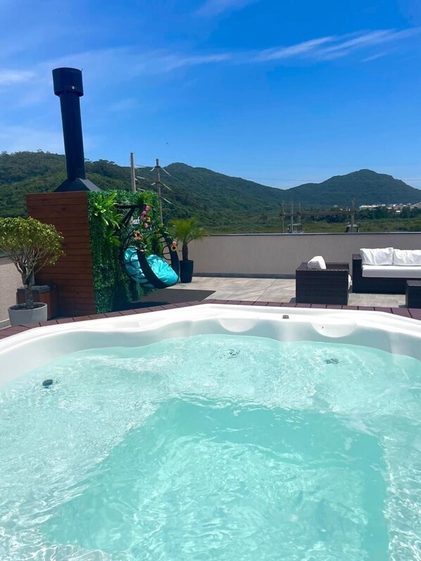 Bain à remous extérieur