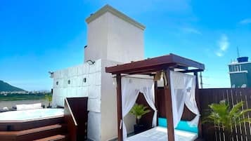 Apartment | Pool | Outdoor pool