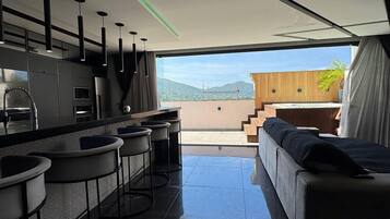 Apartment | Dining