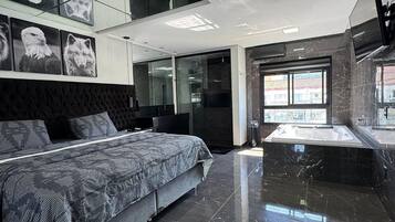 Apartment | Free WiFi, bed sheets