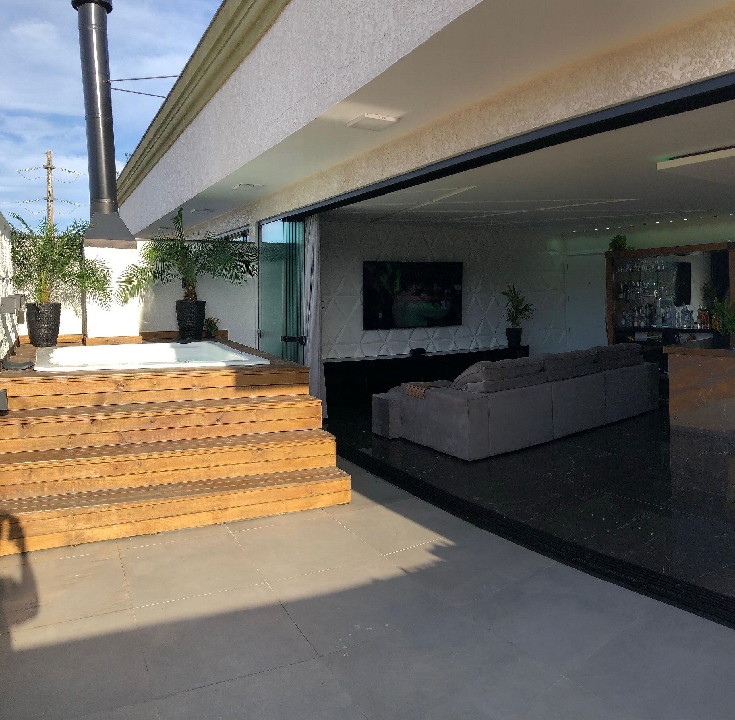 Bañera de hidromasaje exterior