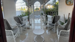 Basic Chalet | Terrace/patio
