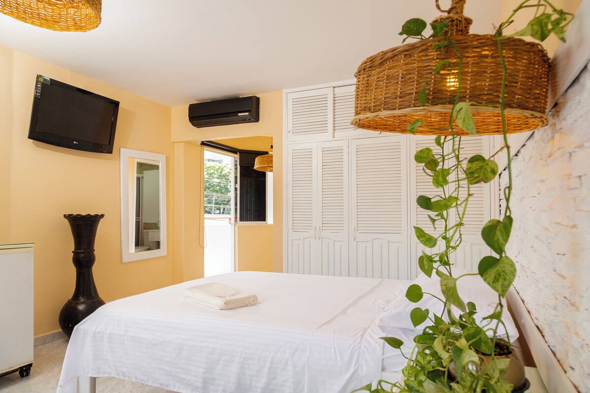 Family Double or Twin Room, Balcony | Desk, laptop workspace, iron/ironing board (on request), WiFi (free)