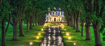 Speakeasy, Hot Tub, Theater, Pickle Ball, Sleeps 20