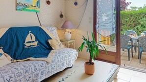 Unclassified image, 3 of 24, button - La Coralline by Interhome (Vaux Sur Mer)