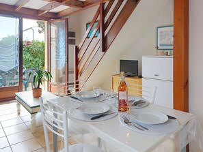 Dining - La Coralline by Interhome (Vaux Sur Mer)