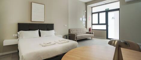 Iron/ironing board, travel cot, free WiFi, bed sheets