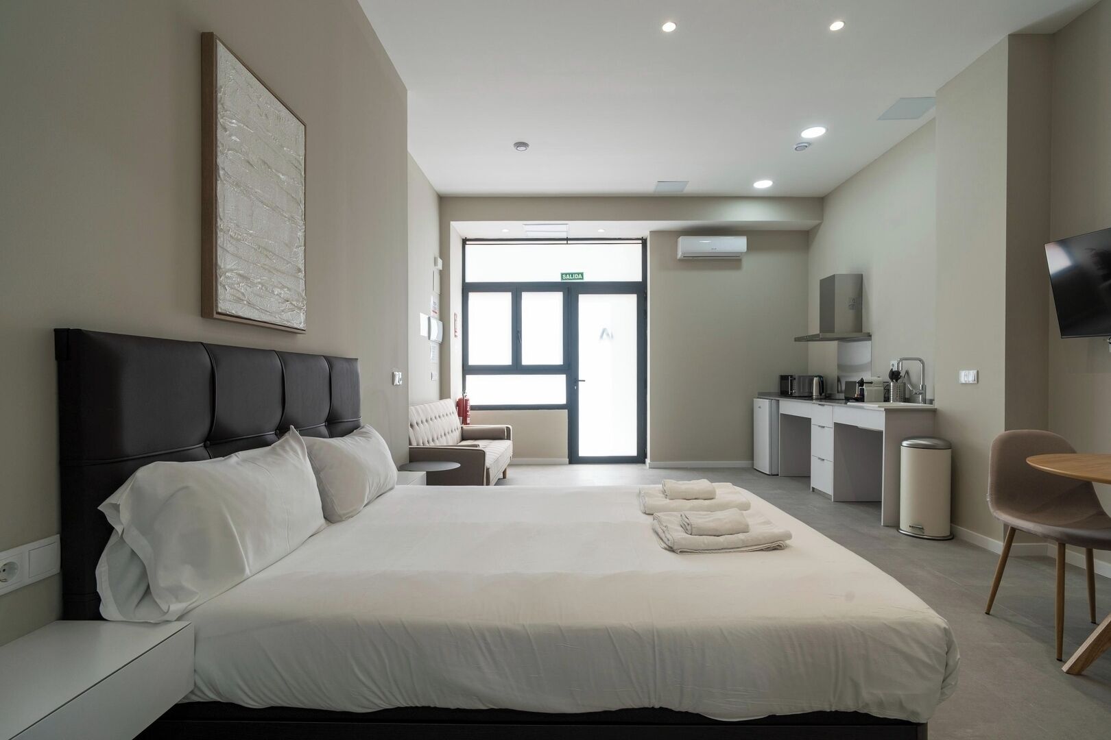 Strykejern/-brett, reiseseng for barn, wi-fi (inkludert) og sengetøy