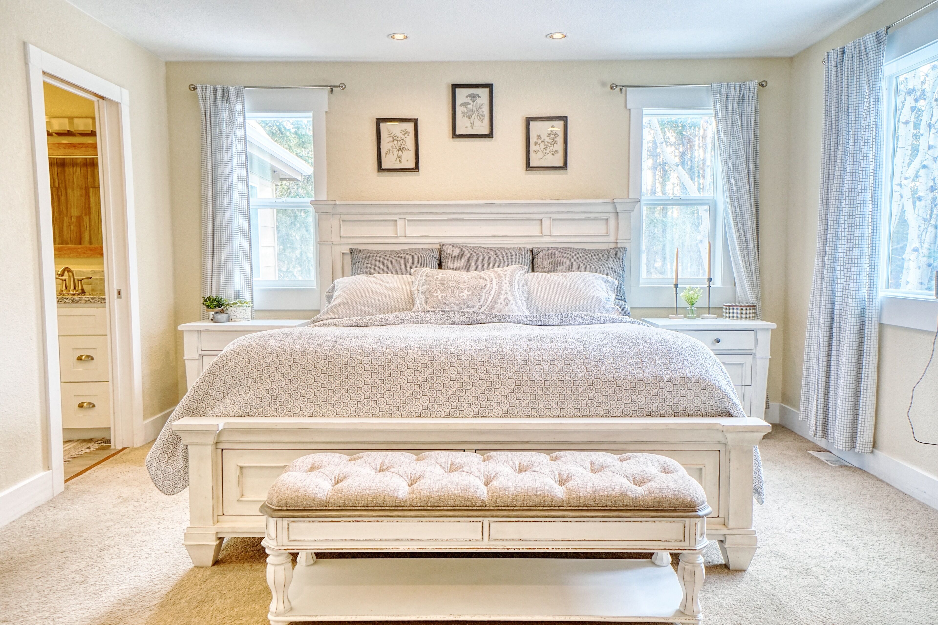 3 bedrooms, desk, travel cot, free WiFi