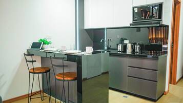 Micro-ondes, plaque de cuisson