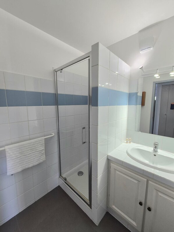 Assecador de cabells i tovalloles 