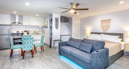 Tranquil Riverfront Studio