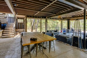 屋外ダイニングエリア