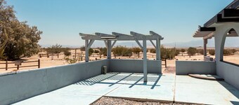 Peaceful Desert Hideaway