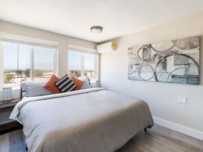 5 slaapkamers, een bureau, wifi, beddengoed