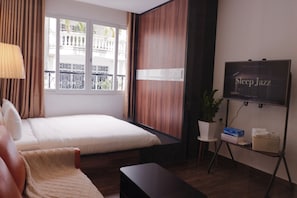 Comfort Studio, City View | Blackout drapes, iron/ironing board, free WiFi - Cozy Studio Apartment (Ho Chi Minh City)