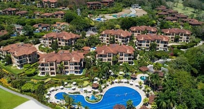 Casa del Mar - Veranda Retreat Pool and Balcony