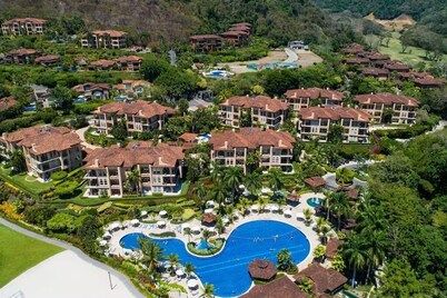 Veranda 5B Los Sueños | 2BR Condo, Pool, Hot Tub & Near Marina