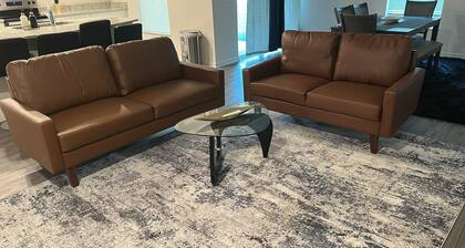 Spacious 5-bedroom house in welcoming Sebastian with WiFi, AC