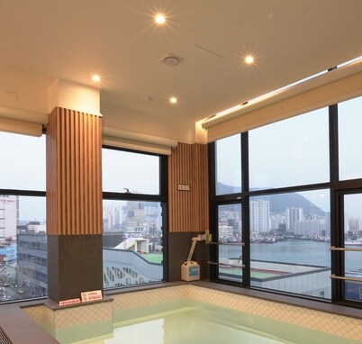 BUSAN ALMOND KIDS POOL VILLA NAMPO