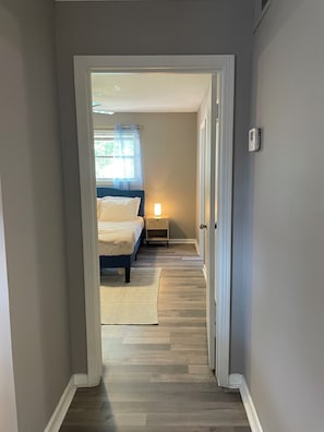 2 chambres, fer et planche à repasser, Wi-Fi, draps fournis