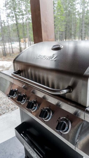 Unclassified image, 5 of 20, button