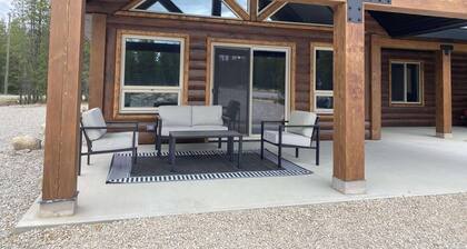 Polar Den Cabin